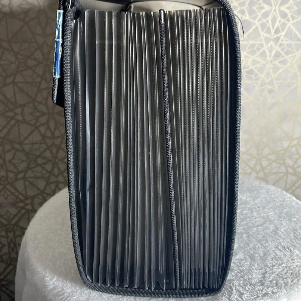 Pen + Gear 26-Pocket Expanding File Folder, Legal Size
